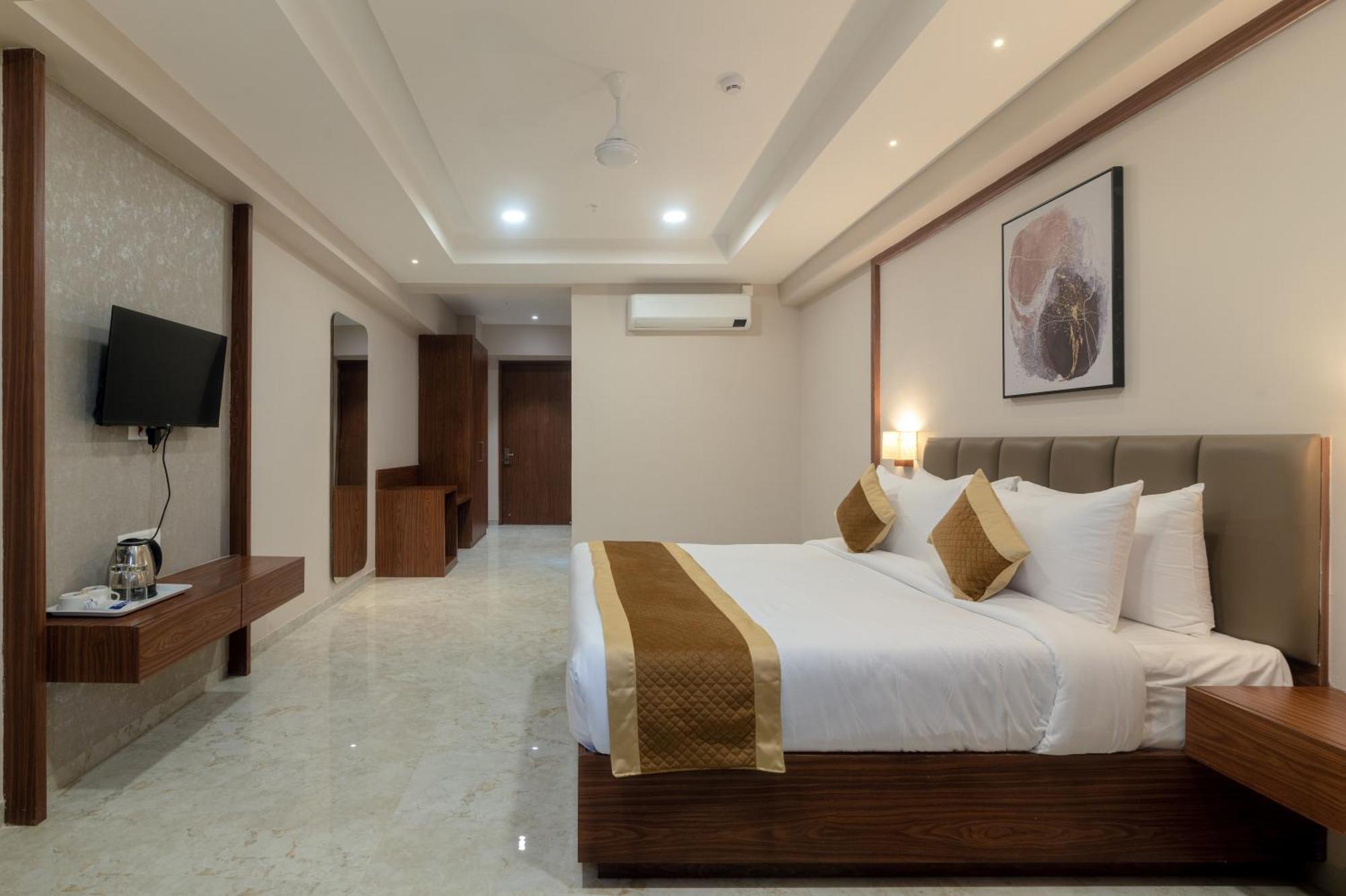 Vits Satyajeet Karad Hotel Luaran gambar