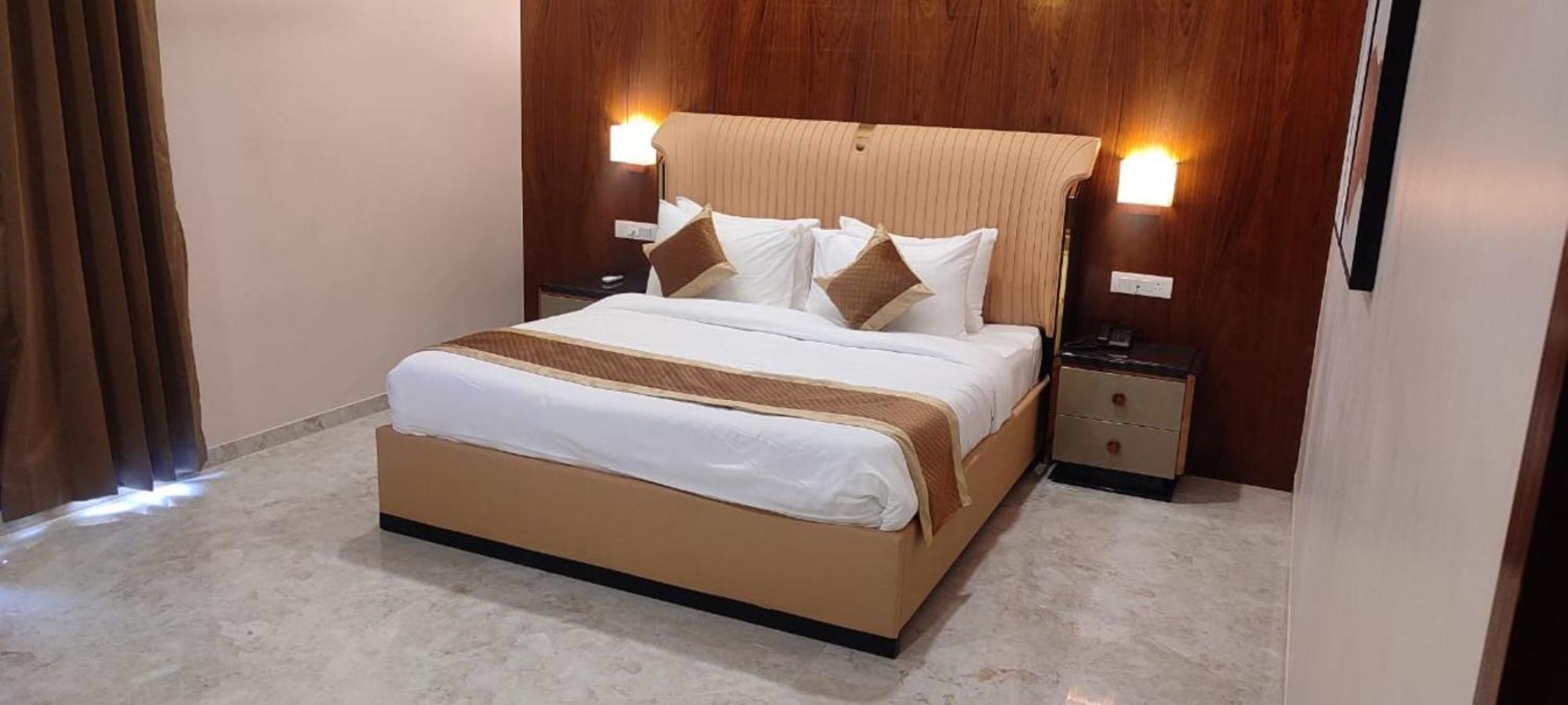 Vits Satyajeet Karad Hotel Luaran gambar